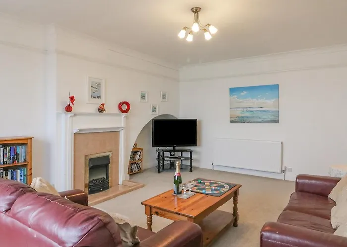 Weymouth Bay Apartment C